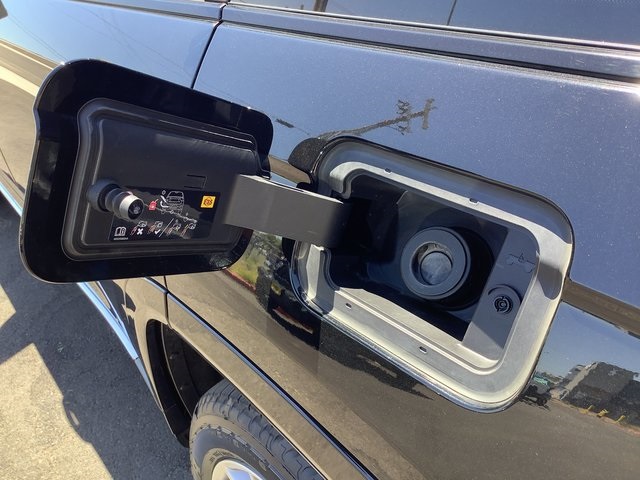 2022 Jeep Grand Cherokee L Summit photo 3
