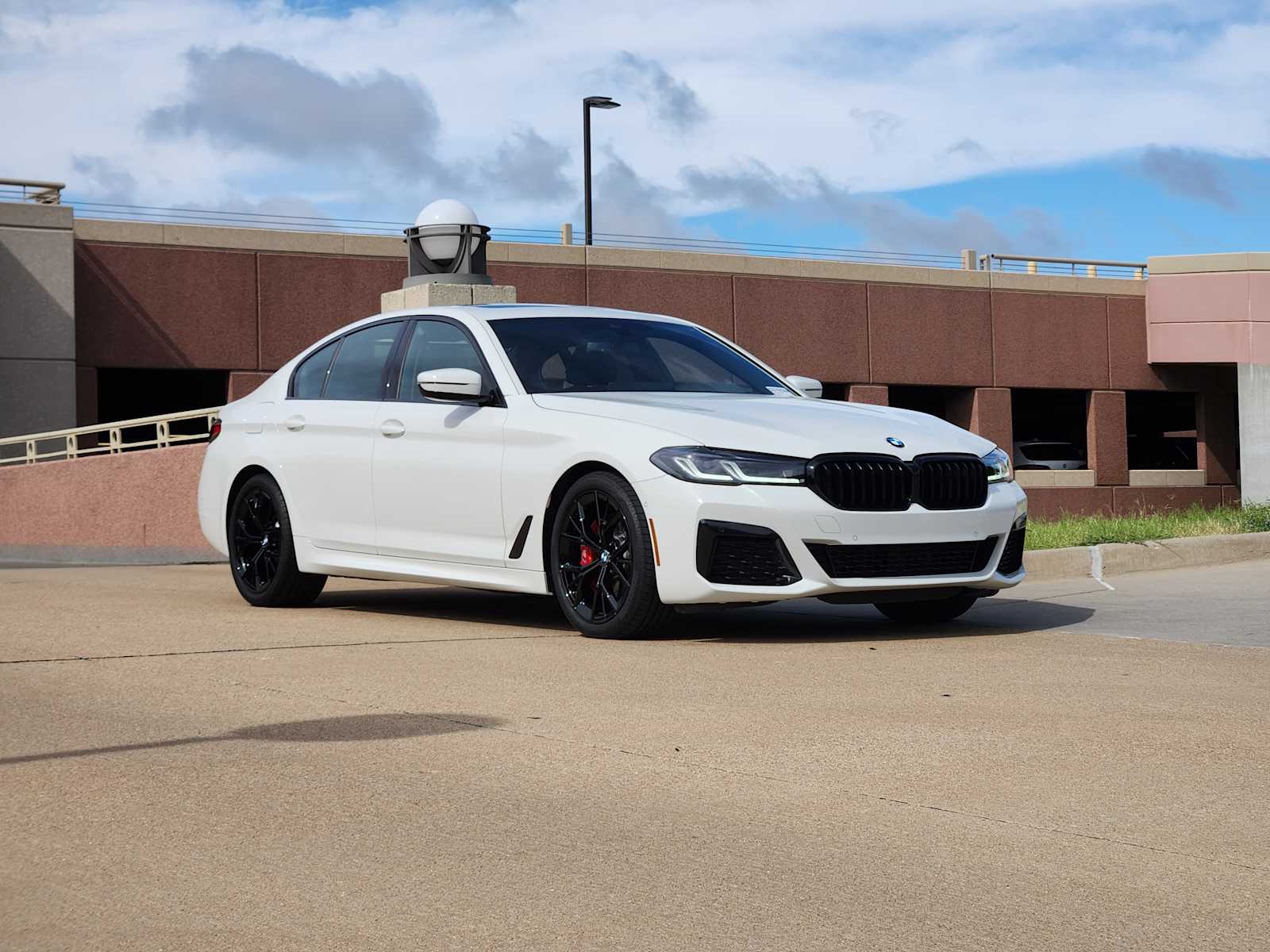 2023 Bmw 530i photo 2