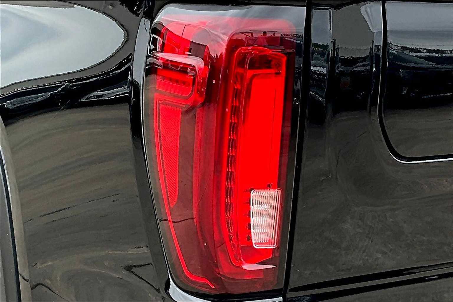 2023 Gmc Sierra 1500 AT4X photo 27