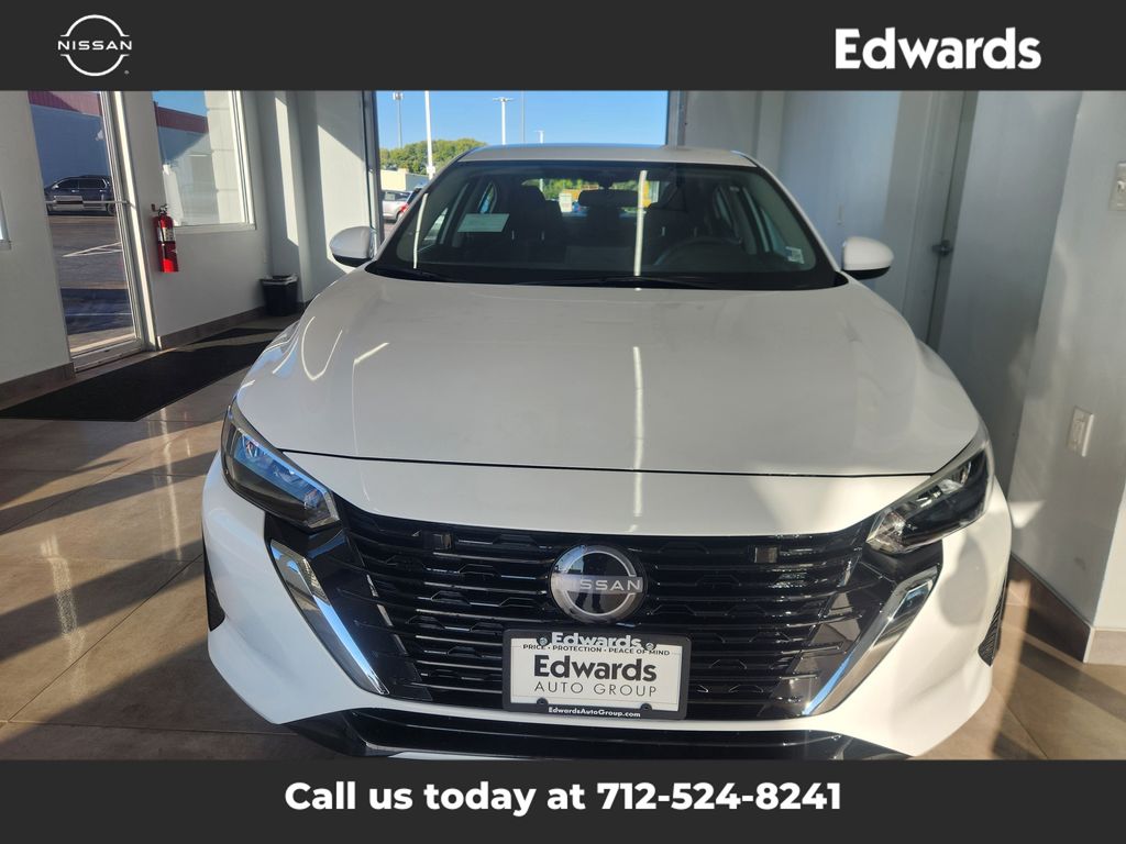 2025 Nissan Sentra SV photo 3