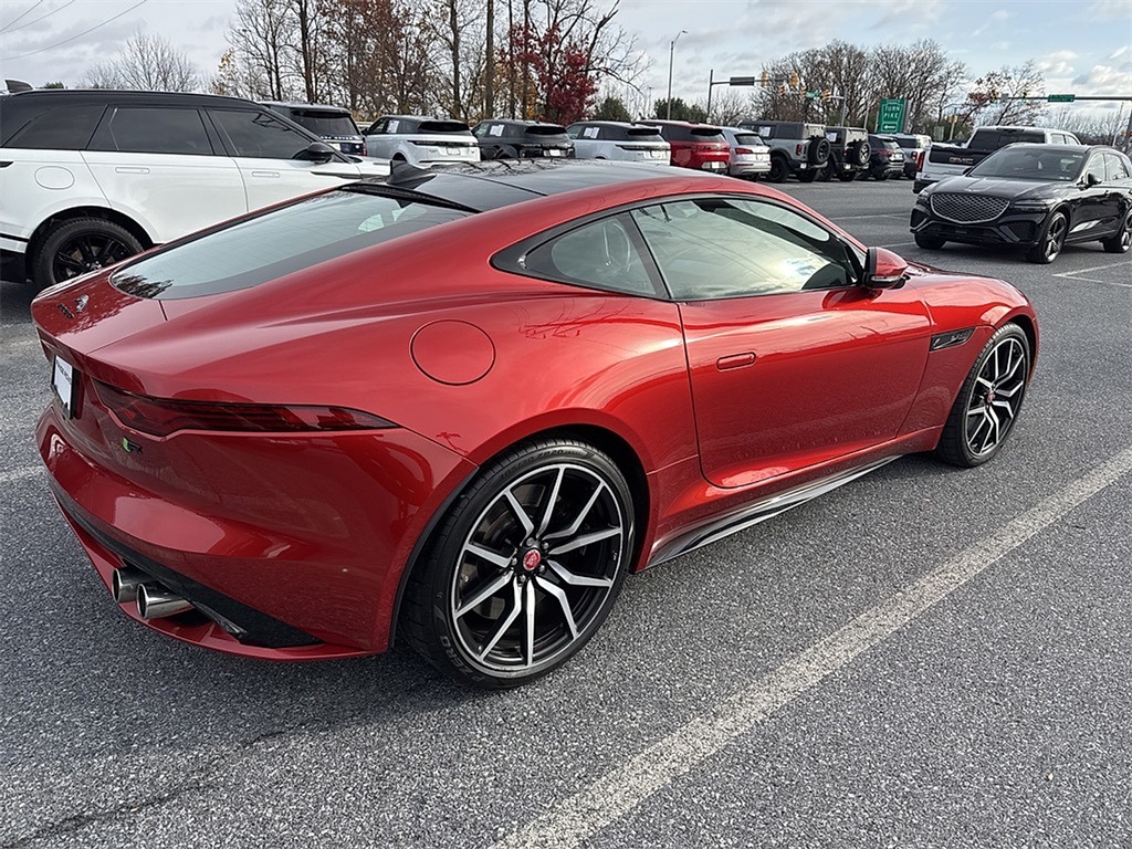 2023 Jaguar F-TYPE R photo 4
