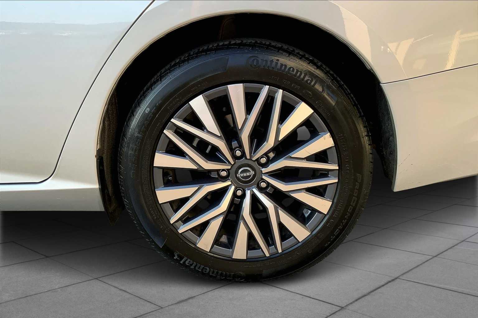 2023 Nissan Altima 2.5 SV photo 10