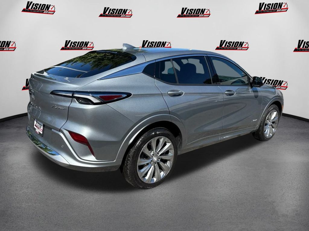 2024 Buick Envista Avenir photo 5