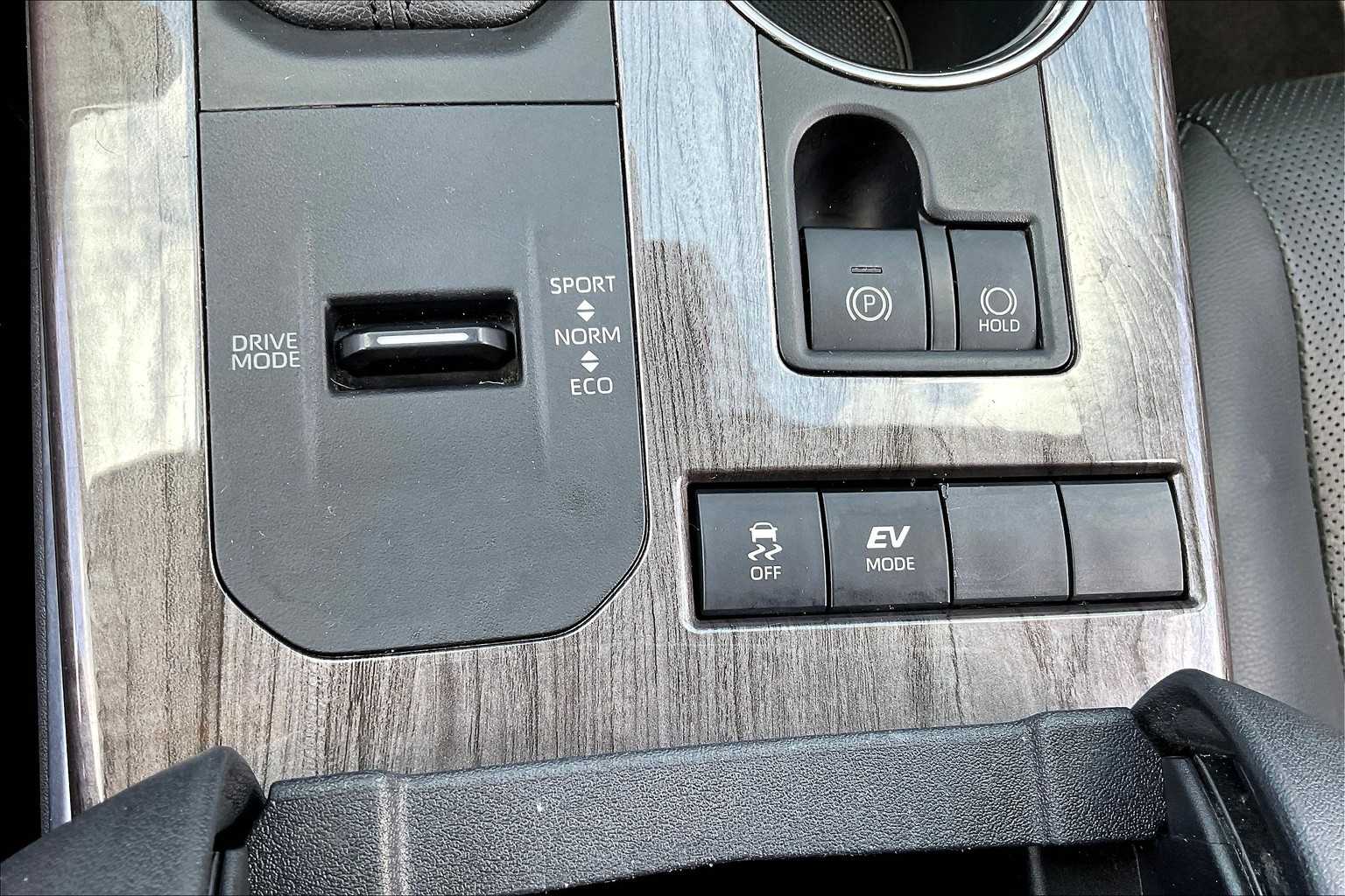 2021 Toyota Highlander Hybrid Limited photo 31
