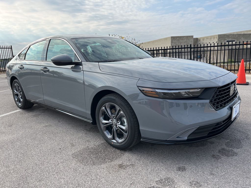 2025 Honda Accord Hybrid EX-L photo 2