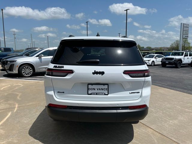 2025 Jeep Grand Cherokee Limited photo 4