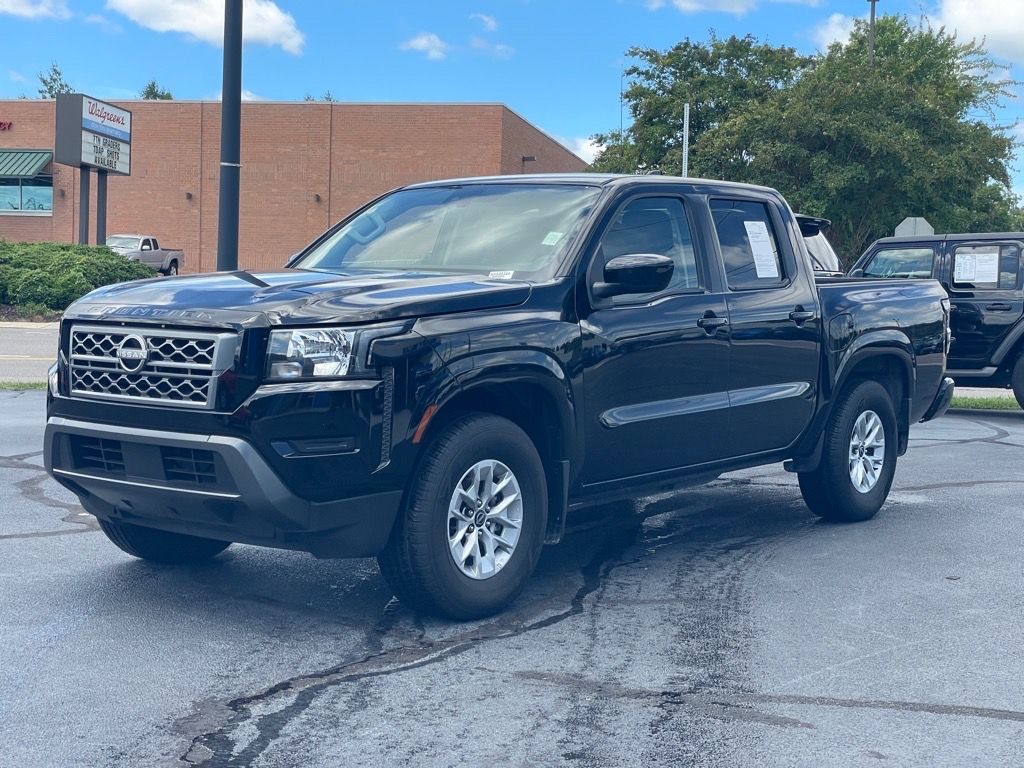 2024 Nissan Frontier SV photo 3