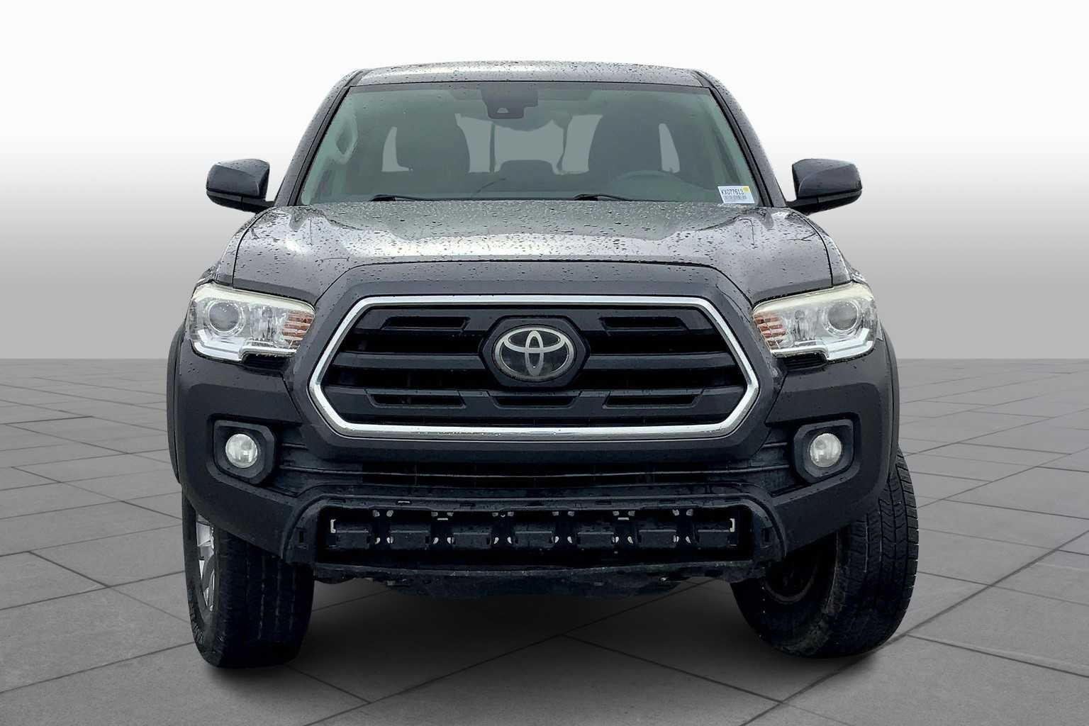 2019 Toyota Tacoma SR5 photo 3