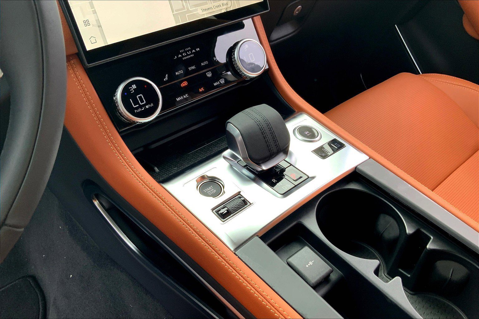 2026 Jaguar F-PACE P400 R-Dynamic S photo 7