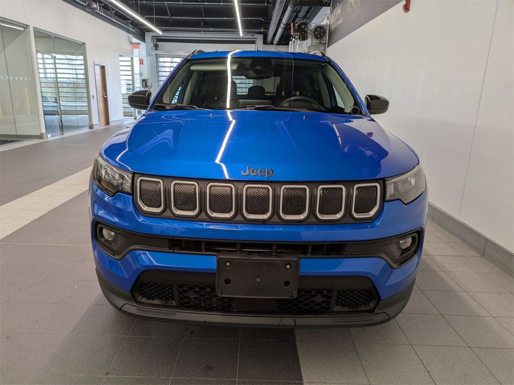 2022 Jeep Compass Latitude photo 9