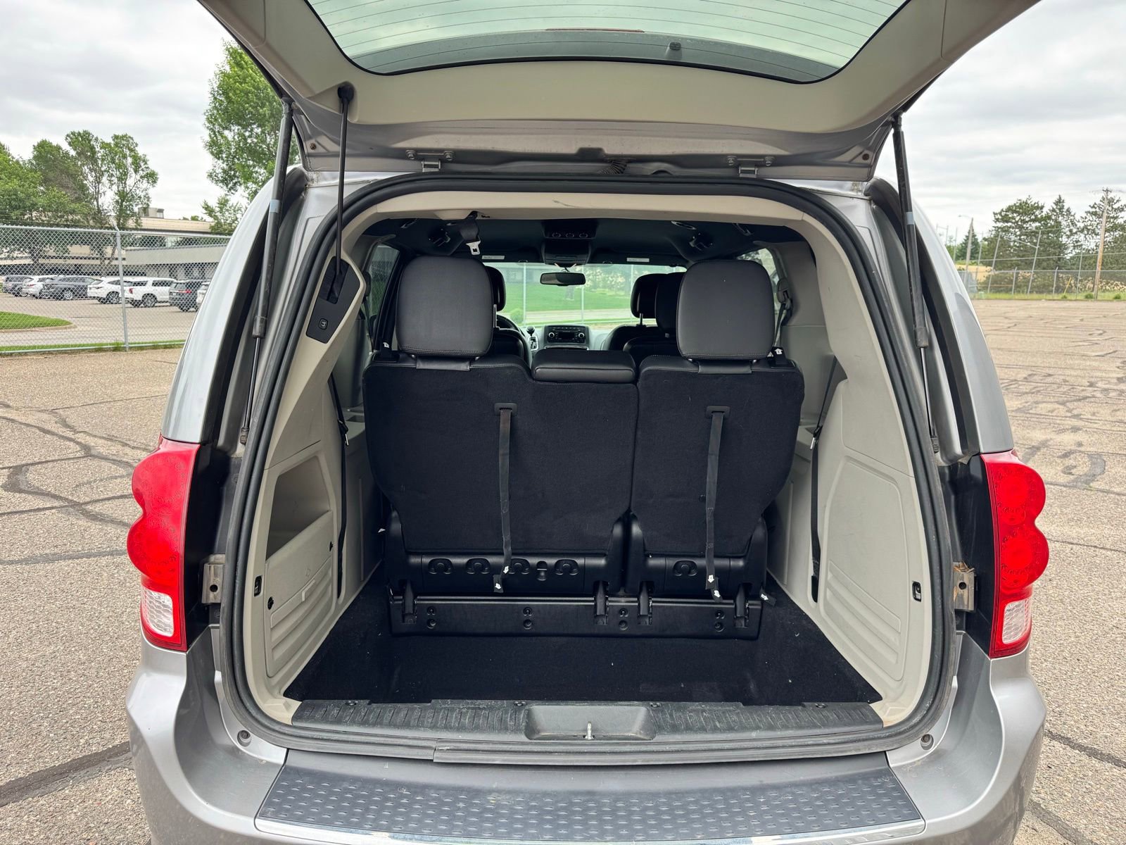 2014 Dodge Grand Caravan SXT photo 7