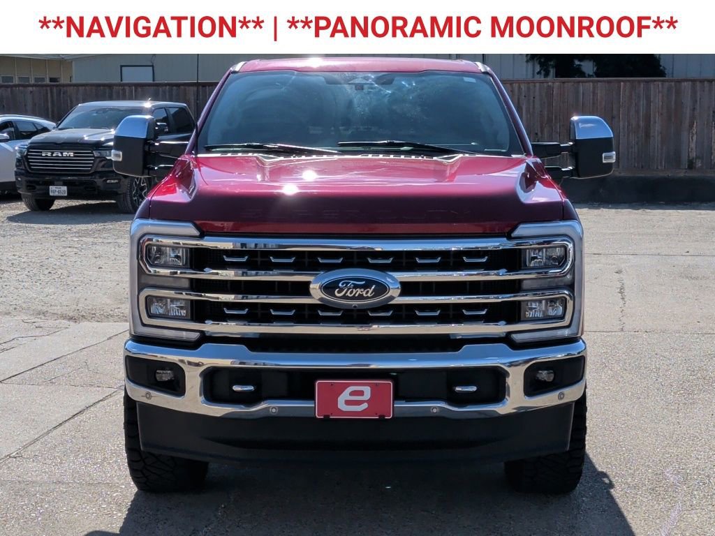 2023 Ford F-250 Lariat photo 2