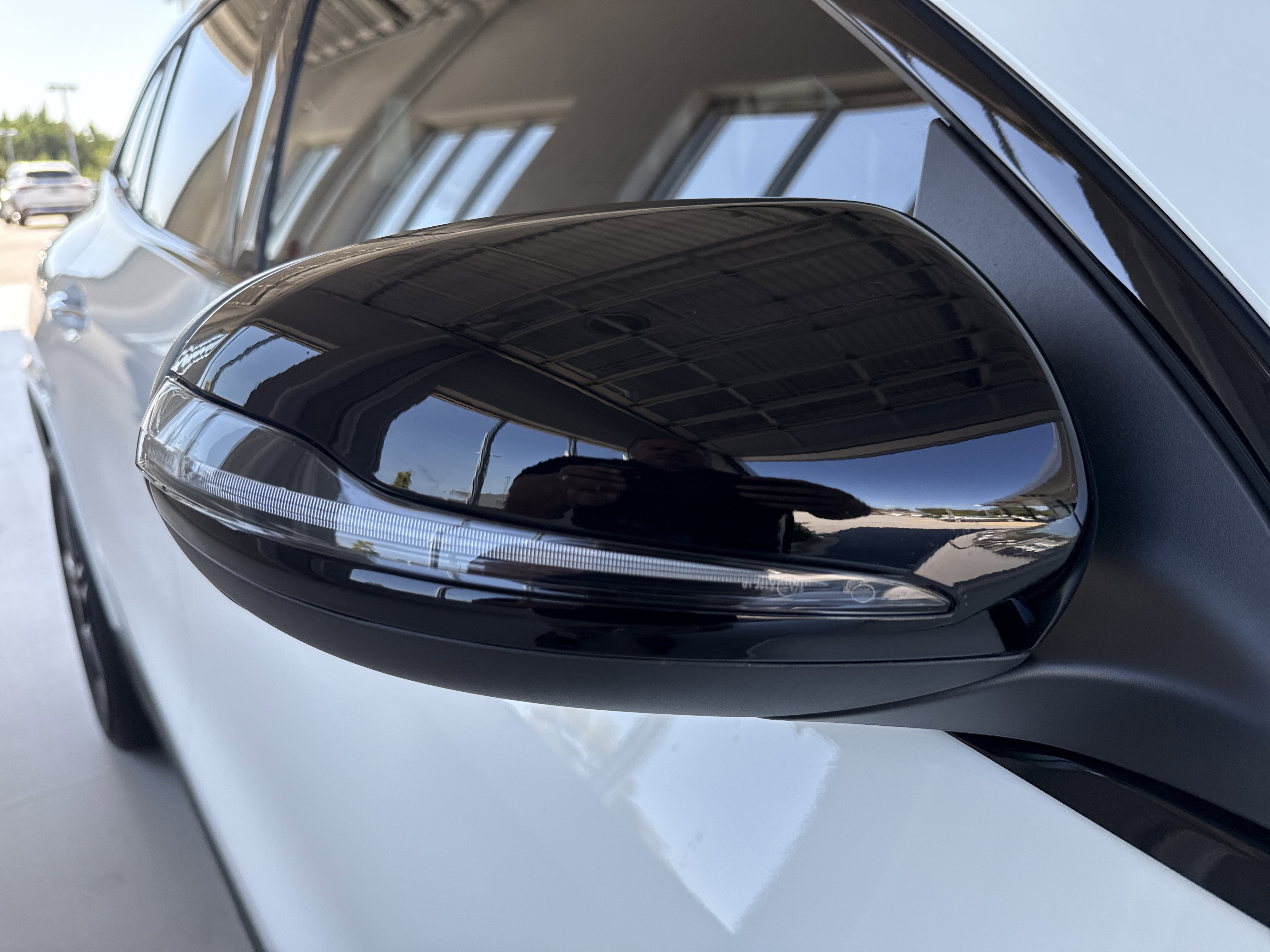 2025 Mercedes Benz GLA 250 photo 3
