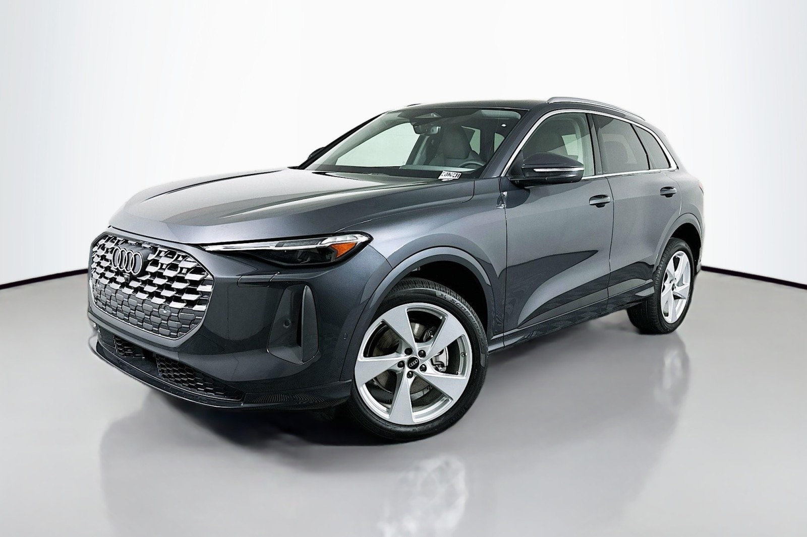 2025 Audi New Q5 Premium Plus's photo