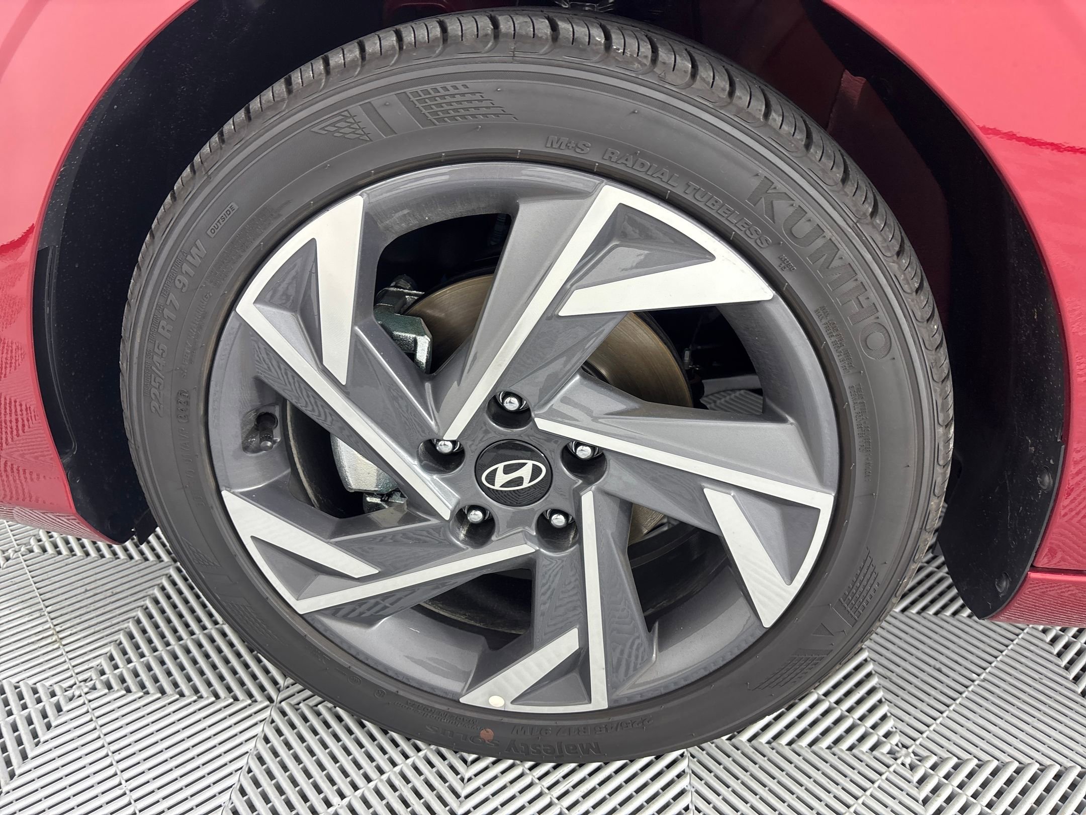 2025 Hyundai Elantra SEL Sport photo 11