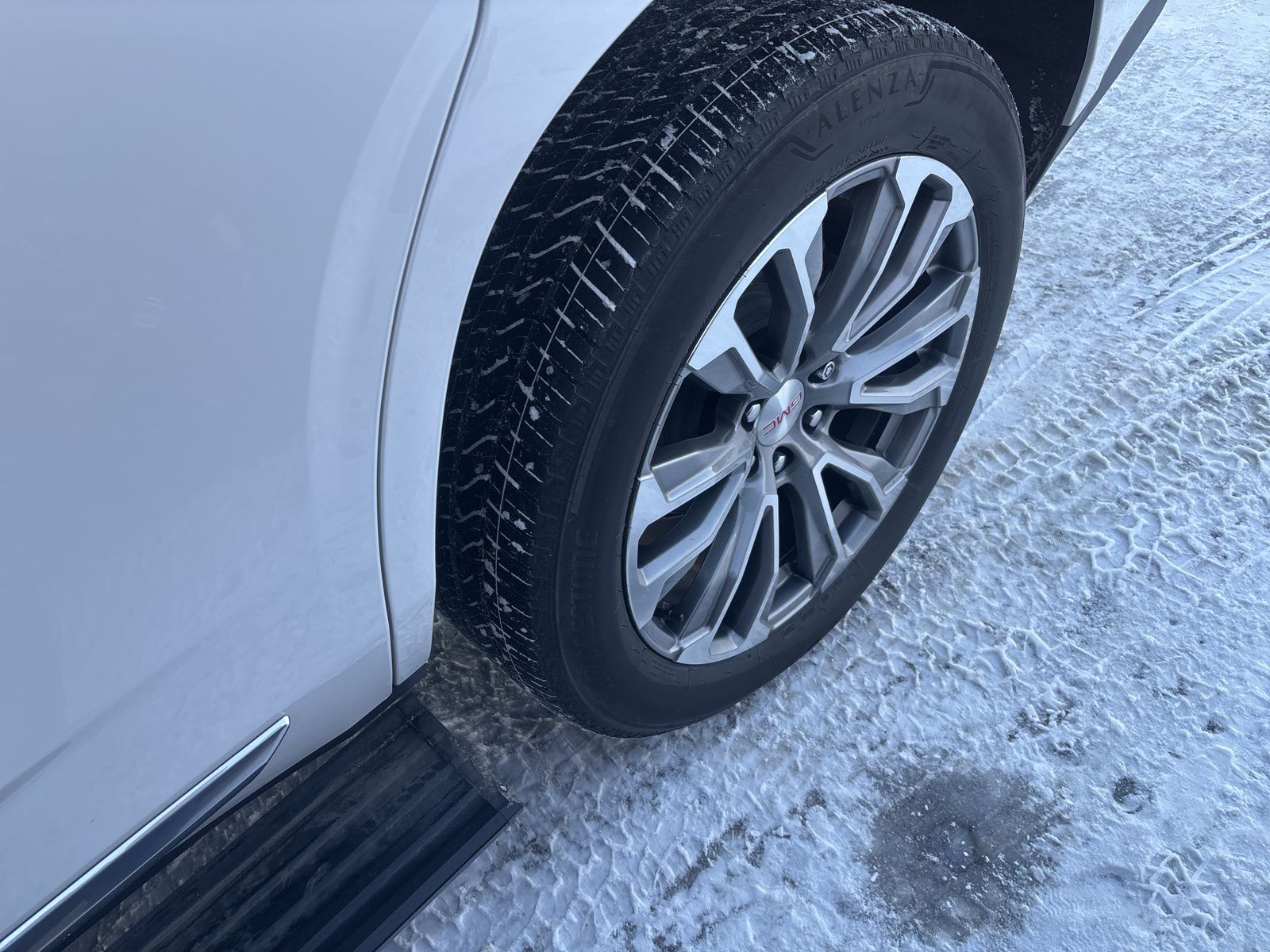 2022 GMC Yukon Denali's photo