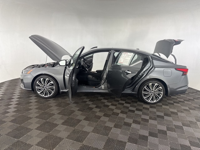 2024 Nissan Altima 2.5 SL photo 5