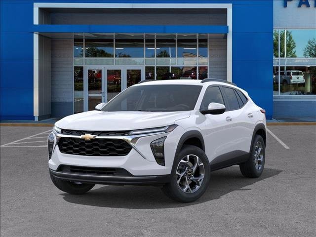 2025 Chevrolet Trax LT photo 5