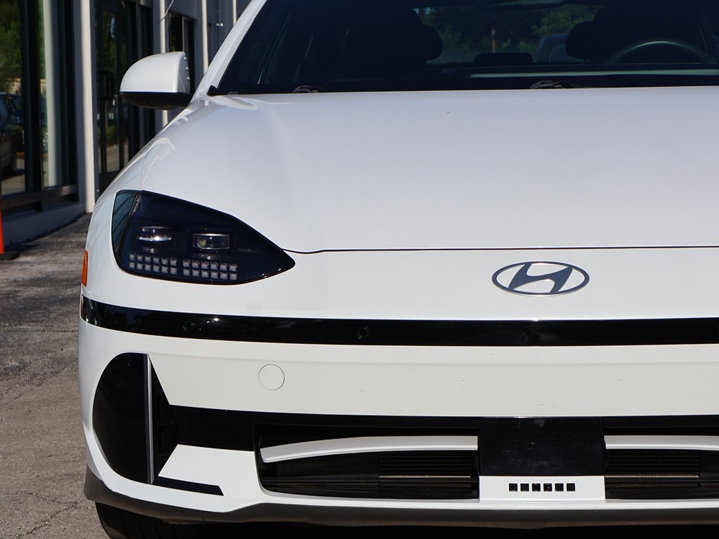 2023 Hyundai Ioniq 6 SE Standard Range photo 12