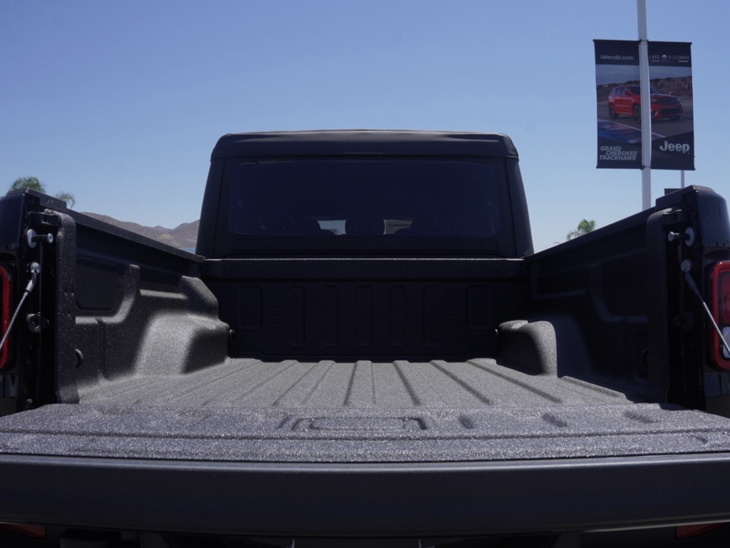 2025 Jeep Gladiator Sport S photo 5