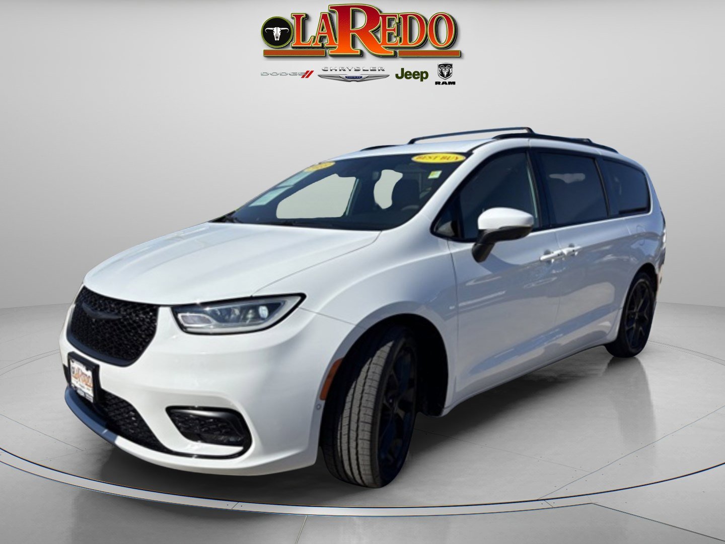 2023 Chrysler Pacifica Touring L photo 3