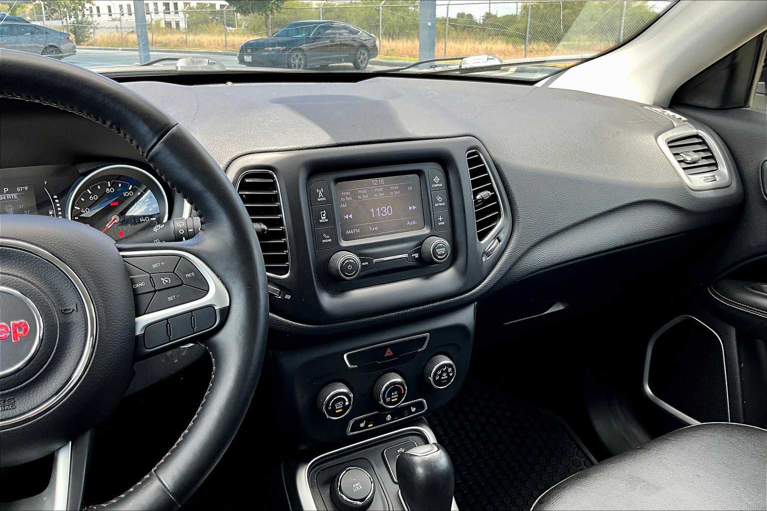 2018 Jeep Compass Latitude photo 6