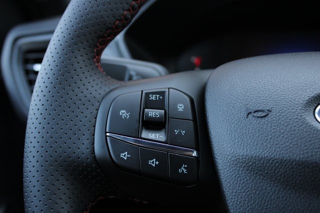 2025 Ford Escape ST-Line photo 9