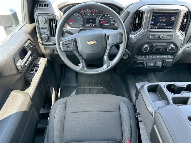 2025 Chevrolet Silverado 2500HD Custom photo 12