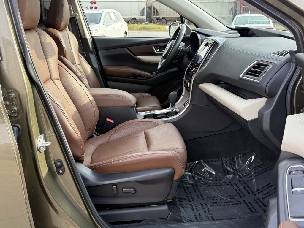 2022 Subaru Ascent Touring photo 32