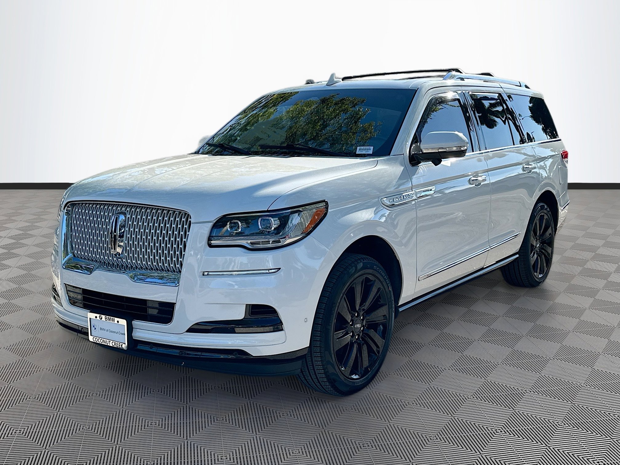2023 Lincoln Navigator Reserve photo 3