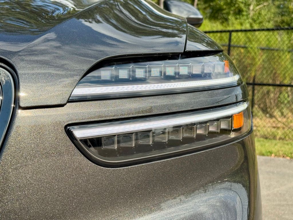 2026 Genesis GV70 3.5T Sport Prestige photo 9
