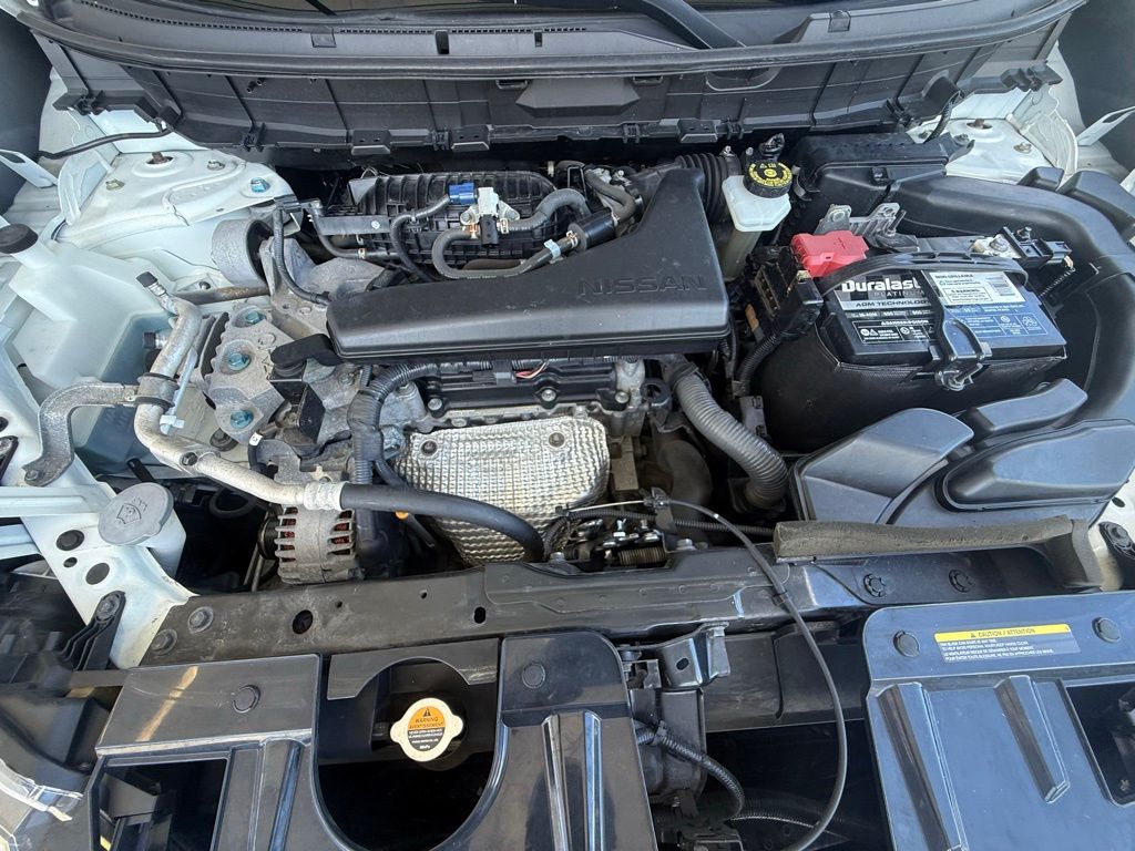 2020 Nissan Rogue SV photo 25
