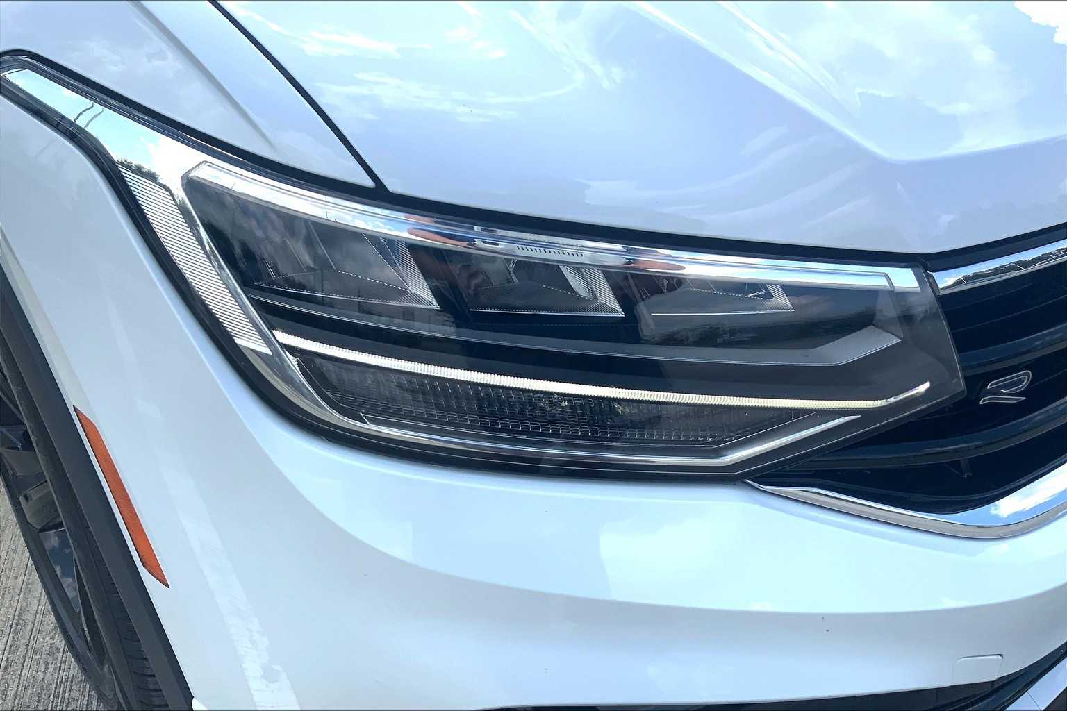 2024 Volkswagen Tiguan SE R-Line Black photo 26