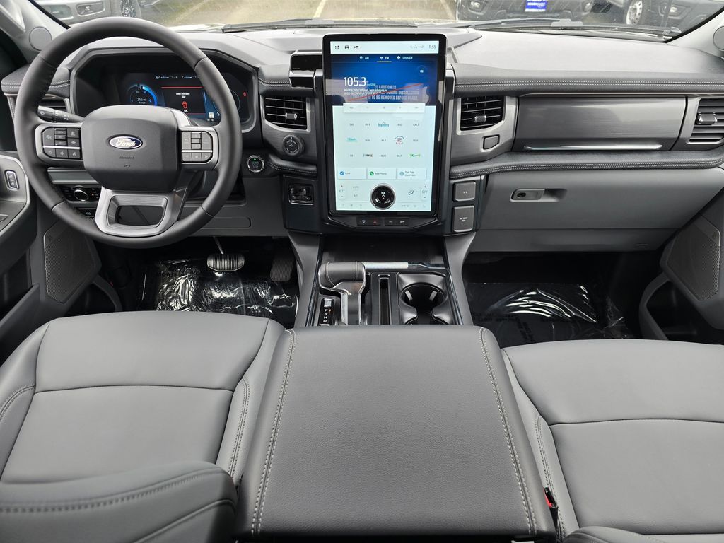 2025 Ford F-150 Lightning photo 12