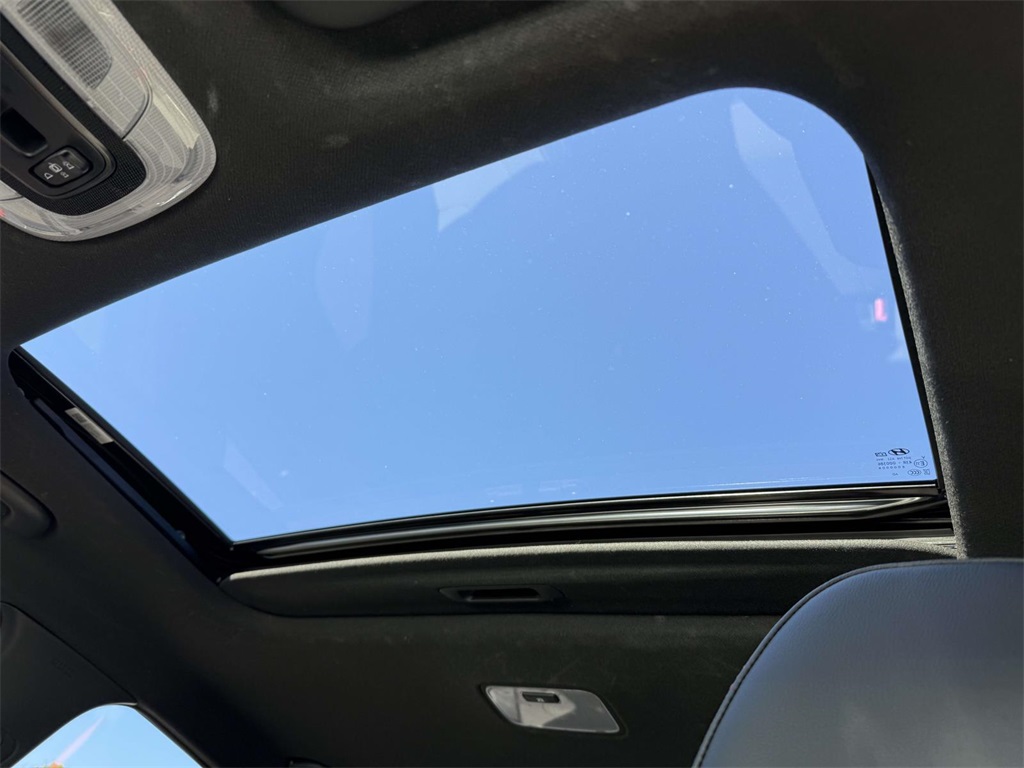 2022 Hyundai Elantra N Line photo 4