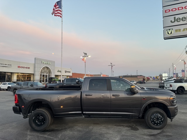 2025 Ram 3500 Limited photo 3