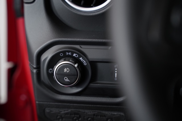 2025 Jeep Gladiator Sport photo 17