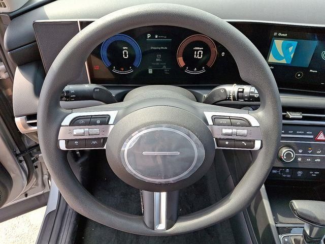 2025 Hyundai Tucson SE photo 13