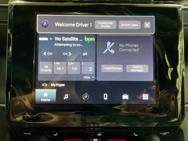 2025 Jeep Grand Cherokee Laredo Altitude photo 17