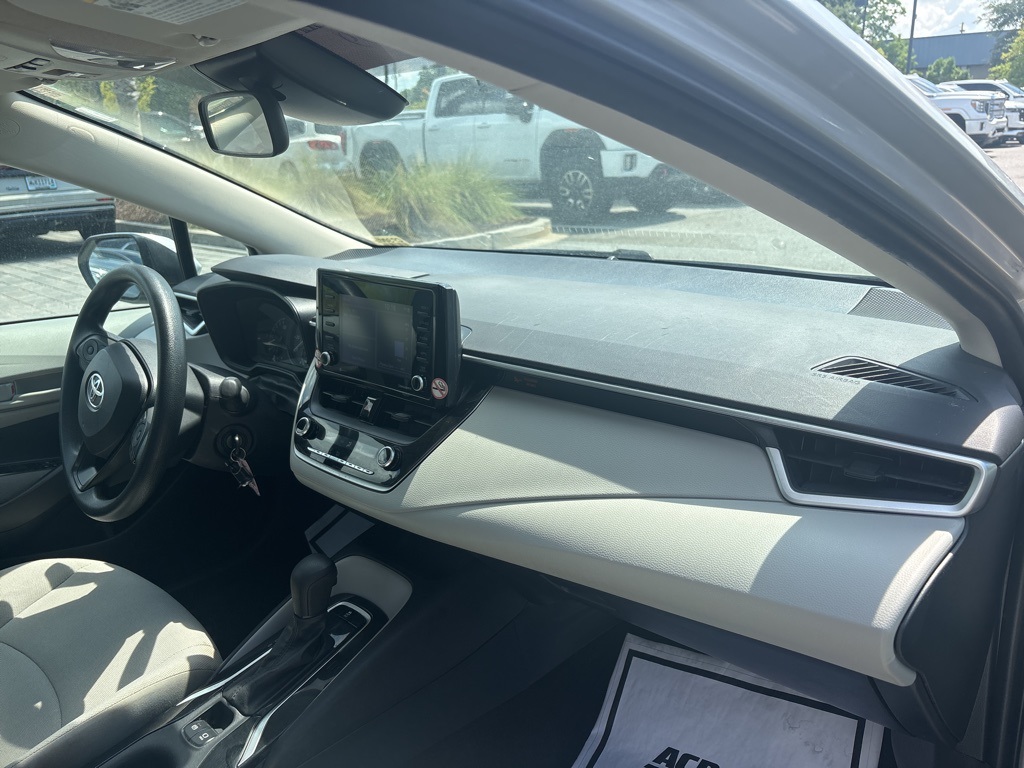 2022 Toyota Corolla L photo 12