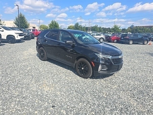 2022 Chevrolet Equinox LT photo 2