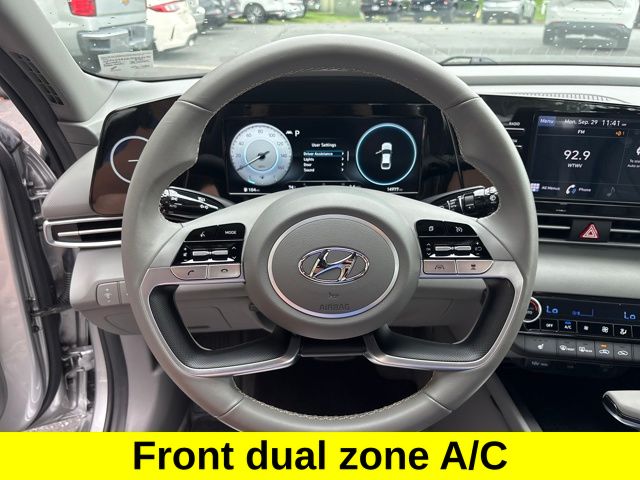 2022 Hyundai Elantra SEL Convenience photo 7