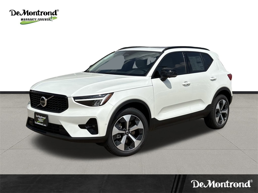2026 Volvo XC40 Plus's photo