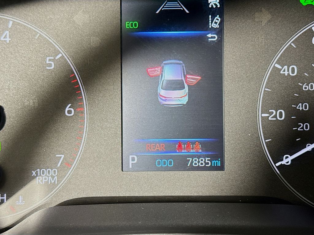 2025 Toyota Corolla Hybrid LE photo 12
