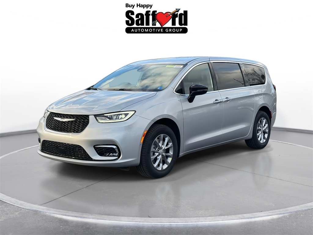 2026 Chrysler Pacifica Select's photo