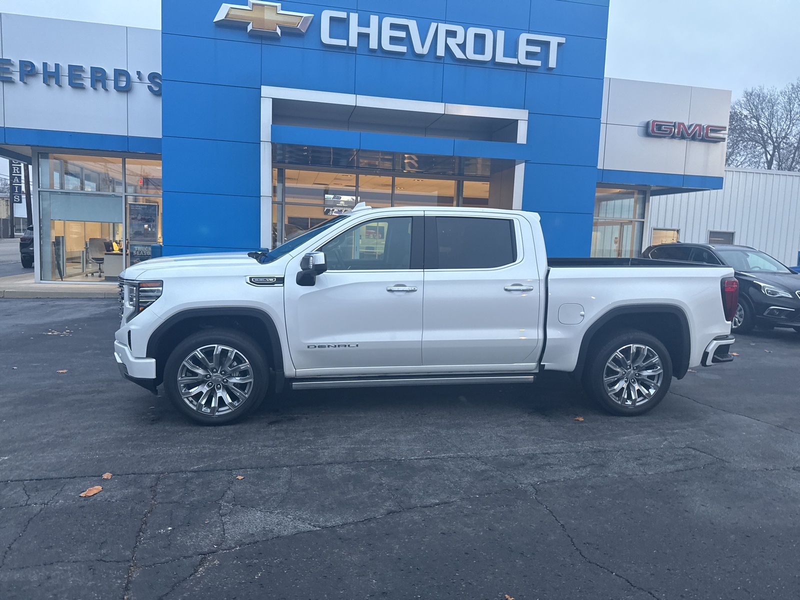 2025 Gmc Sierra 1500 Denali photo 2