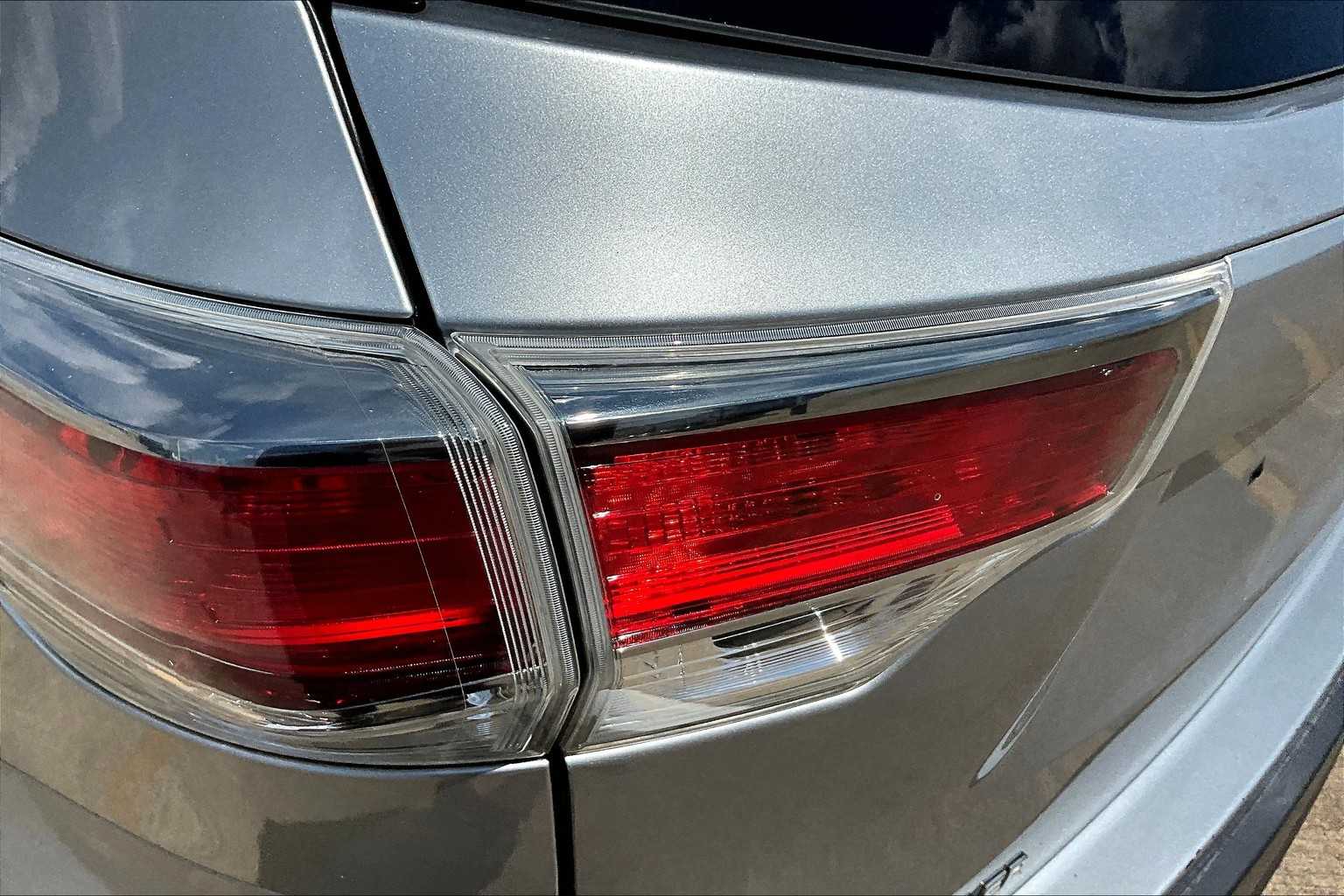 2016 Toyota Highlander Hybrid Limited Platinum photo 27