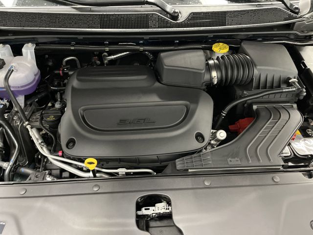 2025 Chrysler Pacifica photo 36