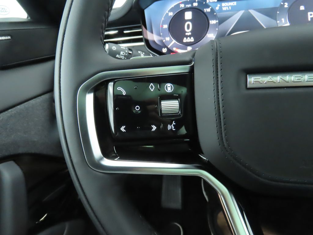 2025 Land Rover Range Rover Sport SE photo 7