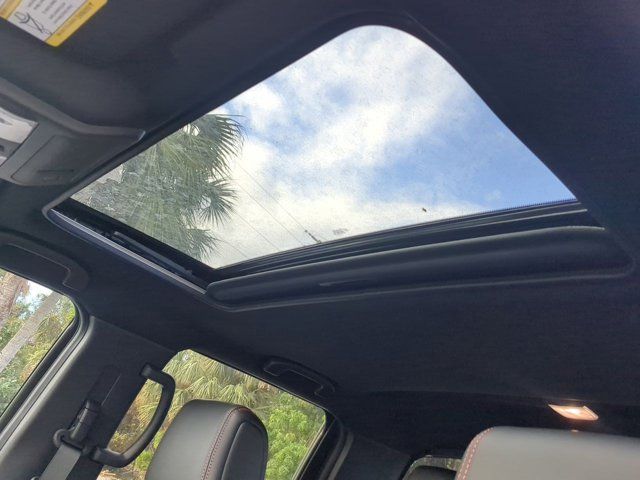 2025 Nissan Frontier PRO-X Crew Cab photo 18